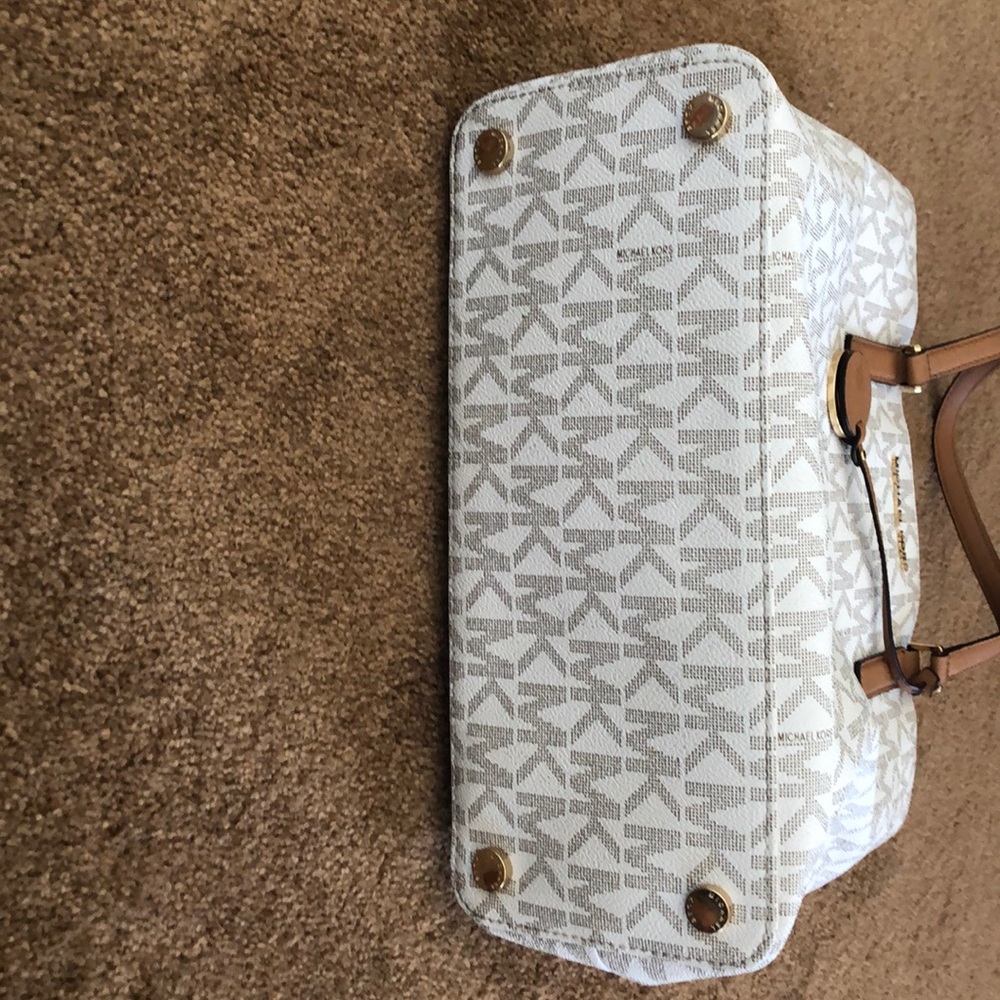 MK tote